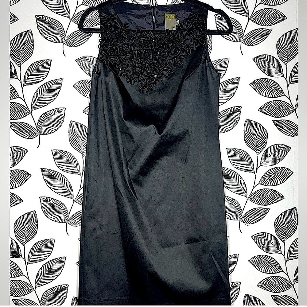 Taylor Dresses Black Satin Mini Dress 4 Floral Applique LBD Sleeveless Formal